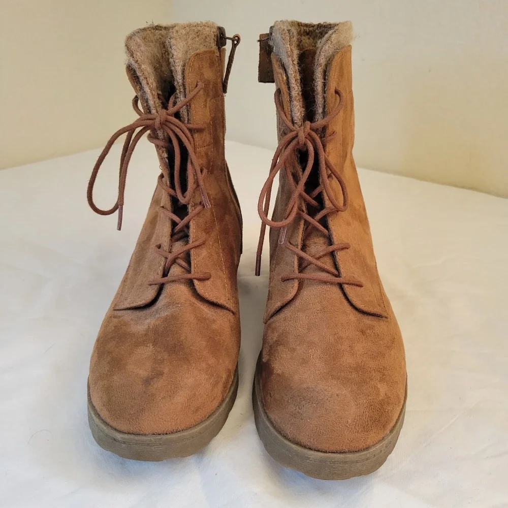 Universal Thread Cognac Faux Suede Lace Up Ankle Boots Wool Blend Trim Brown 9.5
